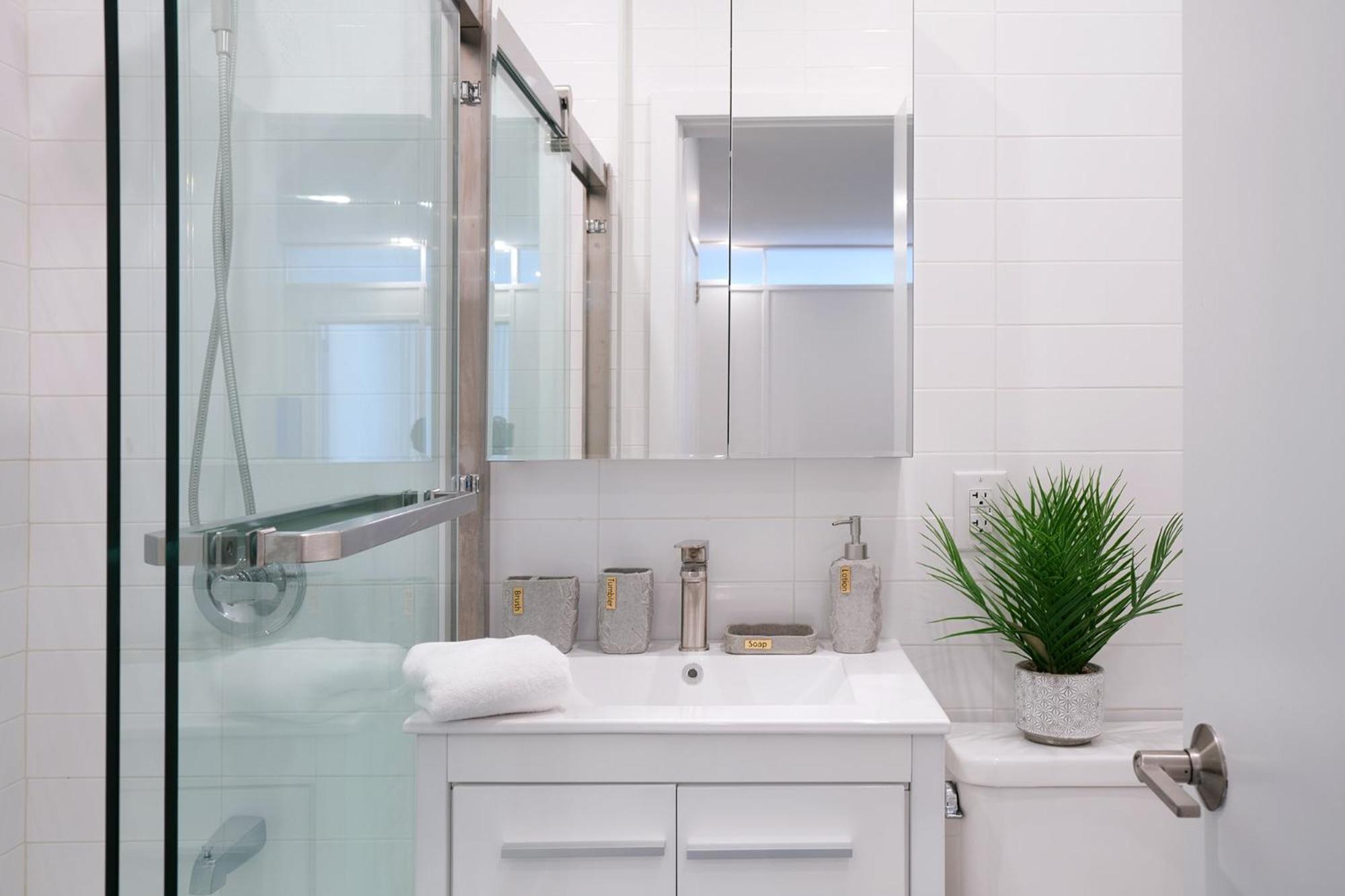 444-2c Beautiful 1br Midtown West Appartement